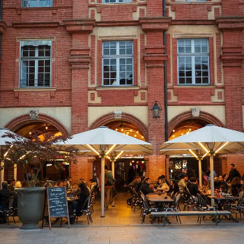 Terrasse d'été, Place Nationale à Montauban